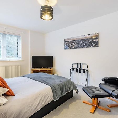 Stylish 2 Bedroom Apartment, Central Exeter, Parking On Site Экстерьер фото