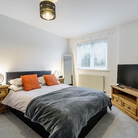 Stylish 2 Bedroom Apartment, Central Exeter, Parking On Site Экстерьер фото