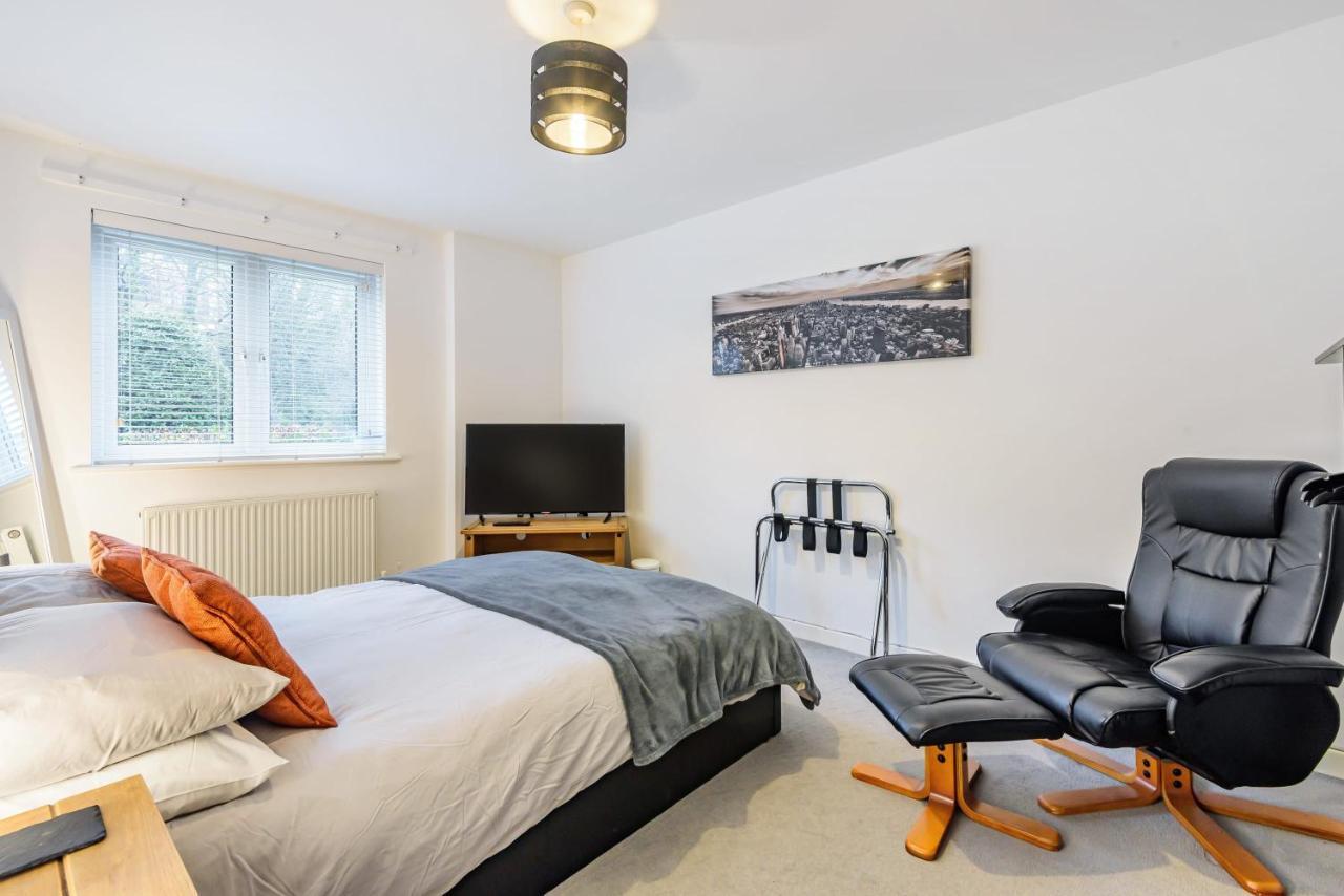Stylish 2 Bedroom Apartment, Central Exeter, Parking On Site Экстерьер фото