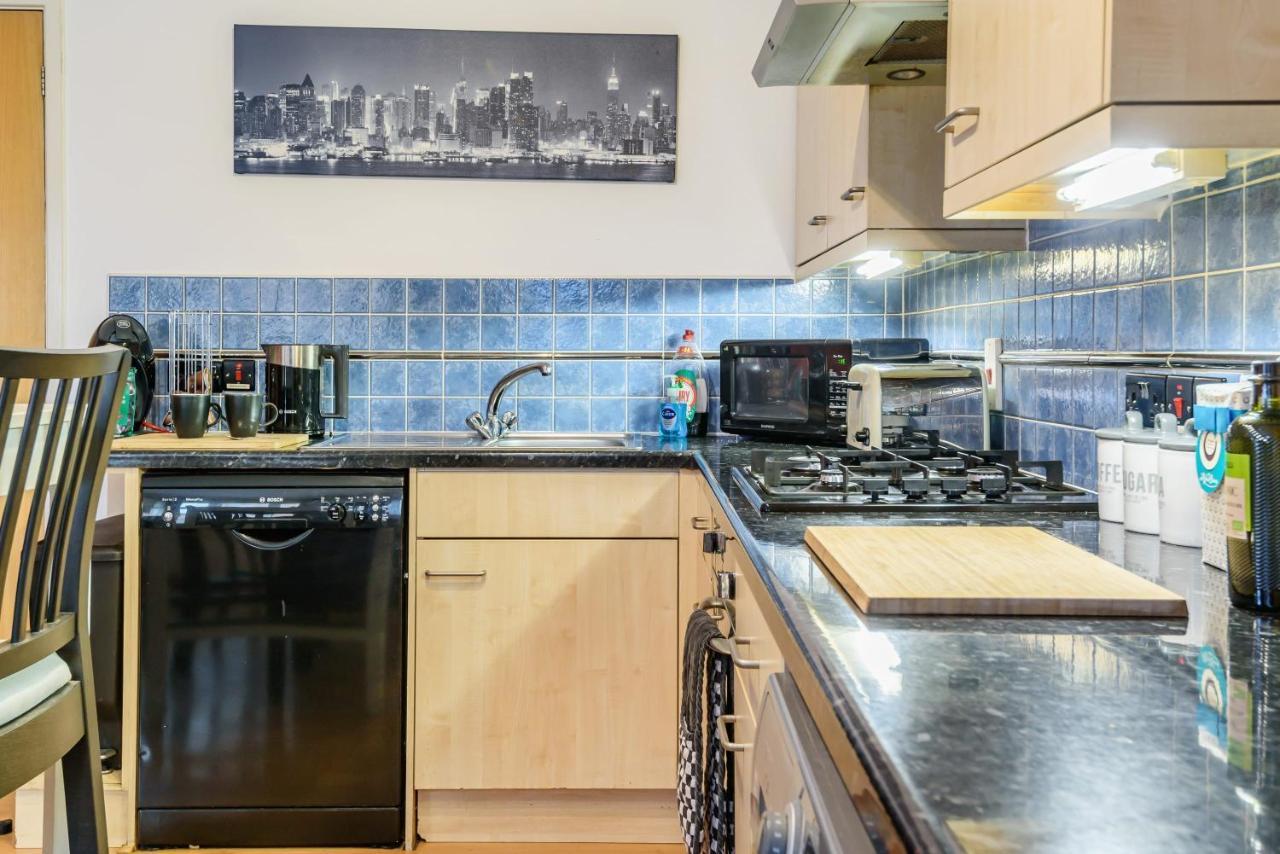 Stylish 2 Bedroom Apartment, Central Exeter, Parking On Site Экстерьер фото