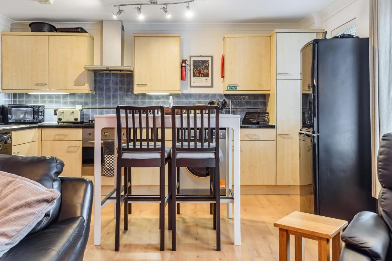 Stylish 2 Bedroom Apartment, Central Exeter, Parking On Site Экстерьер фото
