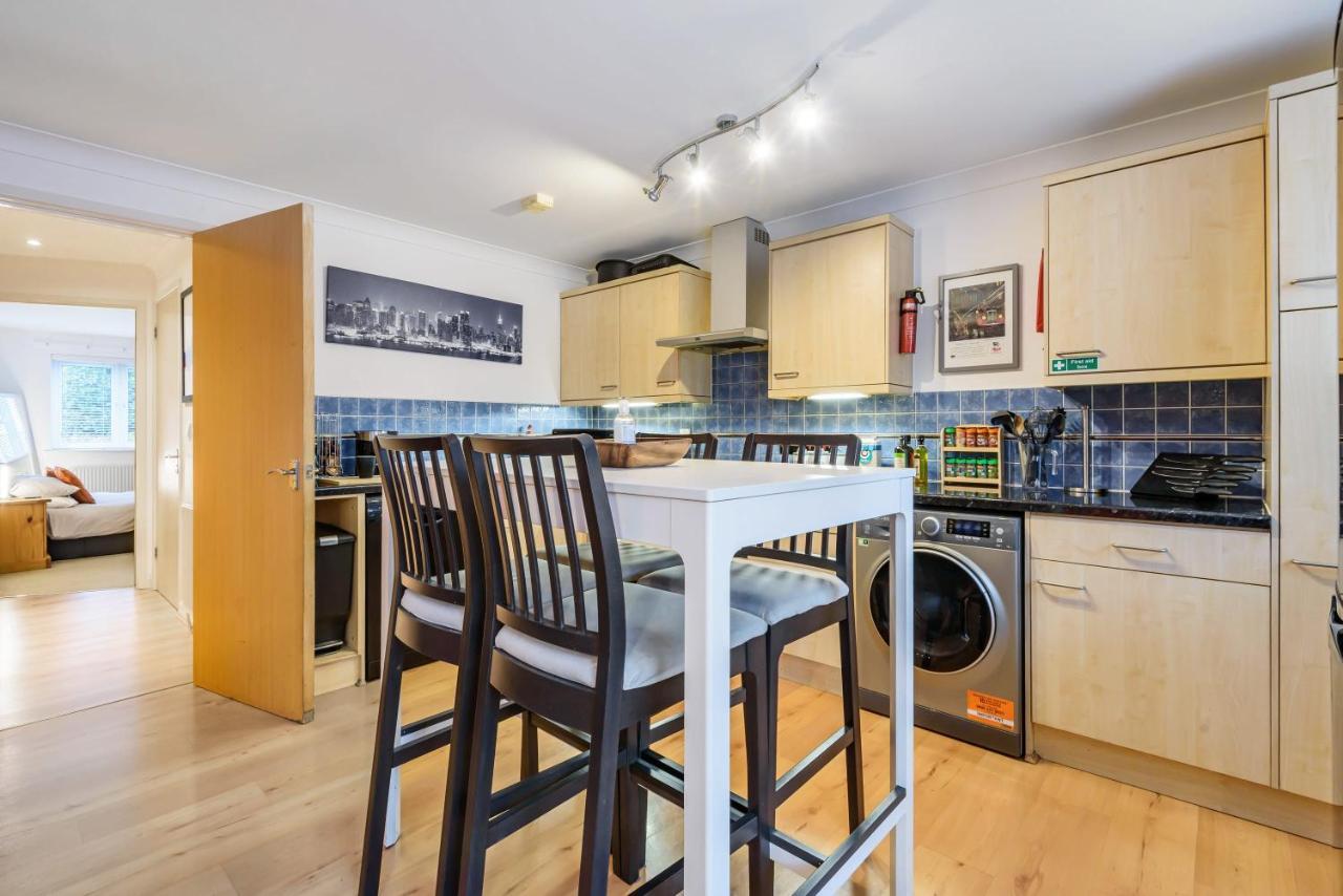 Stylish 2 Bedroom Apartment, Central Exeter, Parking On Site Экстерьер фото