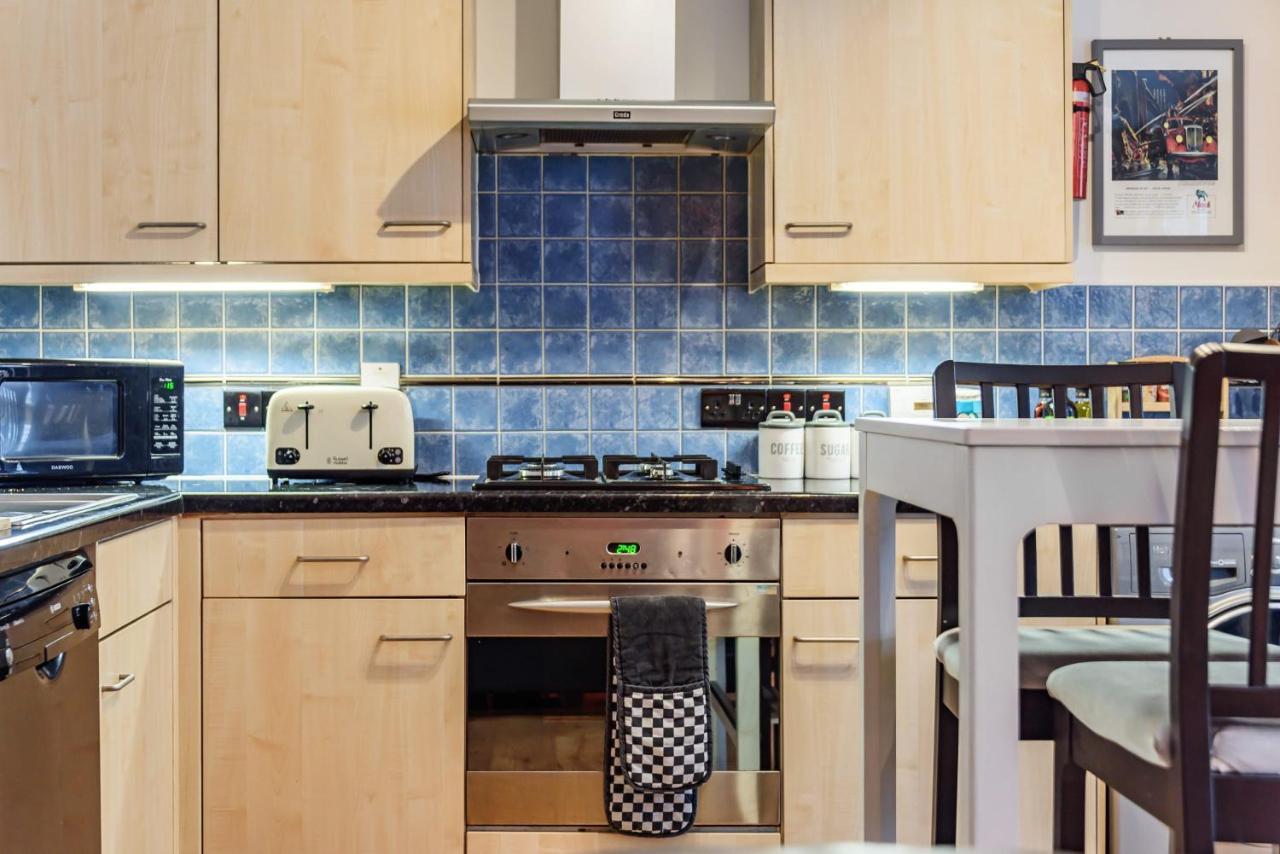 Stylish 2 Bedroom Apartment, Central Exeter, Parking On Site Экстерьер фото